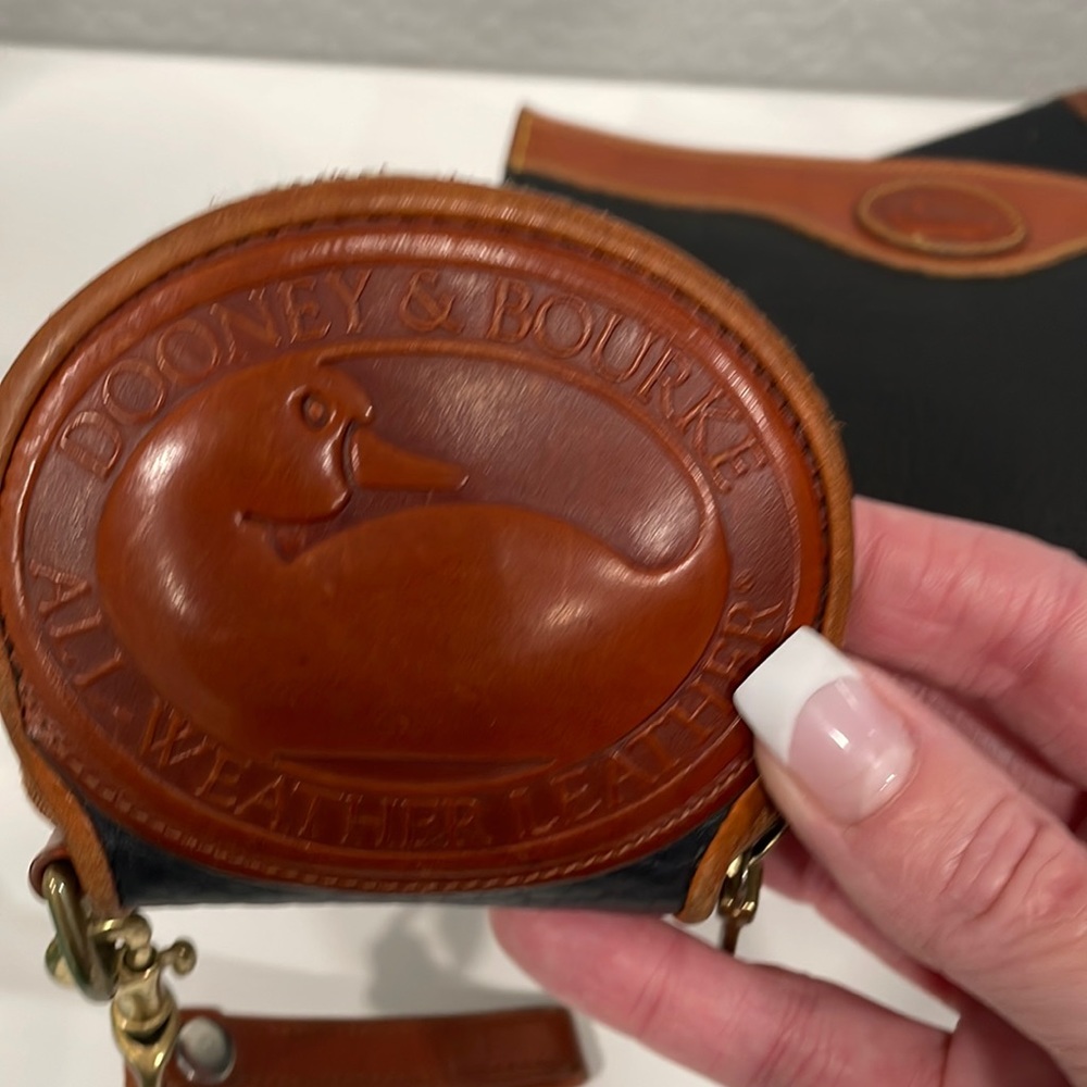 Vintage RARE Dooney & Bourke Big Duck Seal Zip Coin Purse